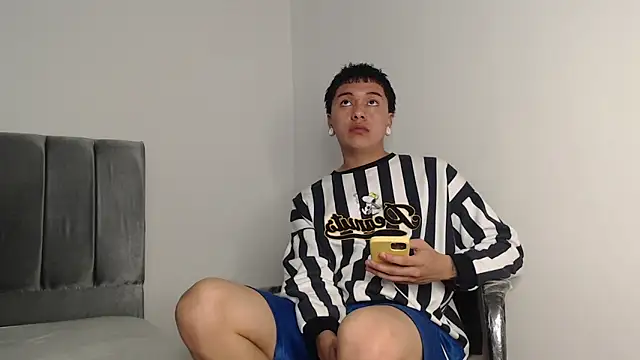 alex-lover online show from October 30, 1:40 am