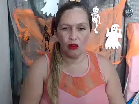 Snapshot of mom_son_dirty chatting on October 26, 2:01 pm mom son dirty online show from October 26, 2:01 pm