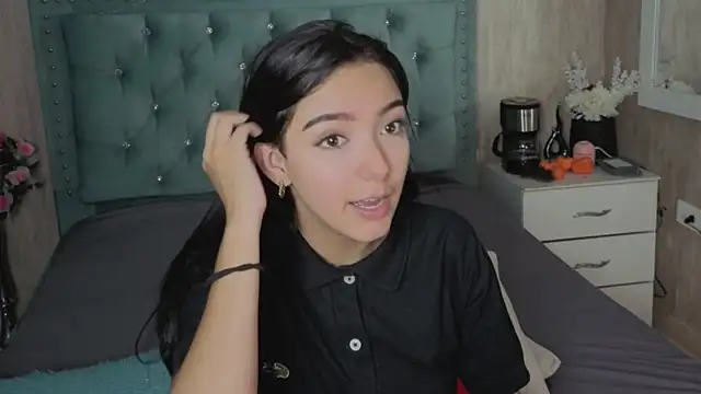 Marcelaa fox online show from April 28, 8:47 pm