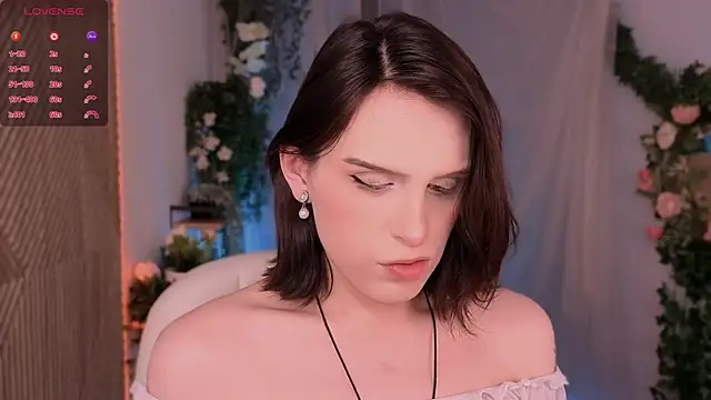  yourFoxy  online show from December 10, 5:39 am