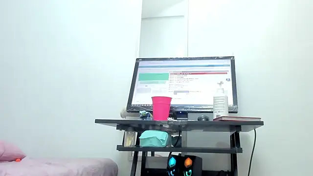 Snapshot of Dalia_20 chatting on February 8, 4:57 am Dalia 20 online show from February 8, 4:57 am