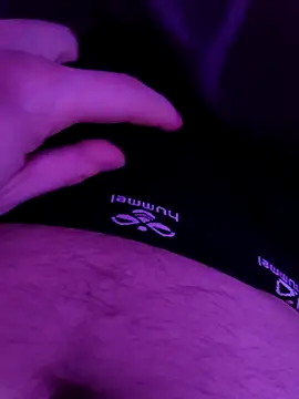 Snapshot of poldek38 chatting on February 9, 1:22 am poldek38 online show from February 9, 1:22 am