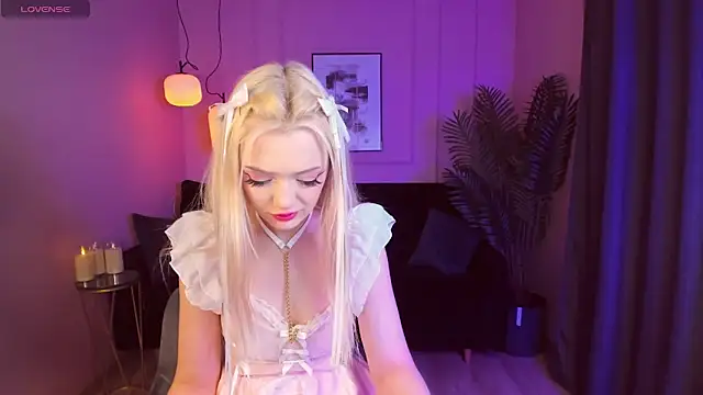 EmilyAir online show from January 25, 11:11 pm