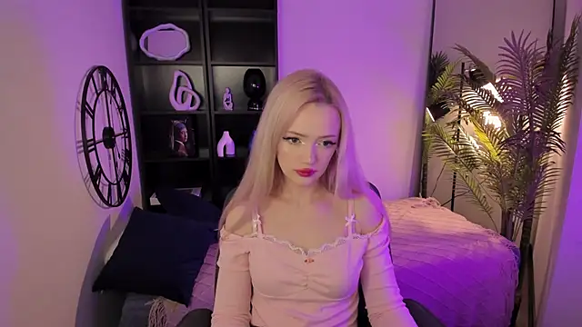 EmilyAir online show from September 26, 7:51 pm