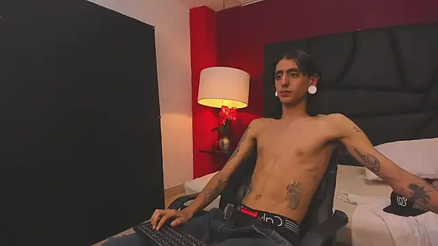 Matthew Dixonn online show from December 26, 6:19 am