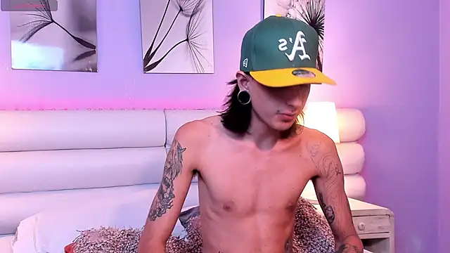 Matthew Dixonn online show from January 27, 9:33 pm