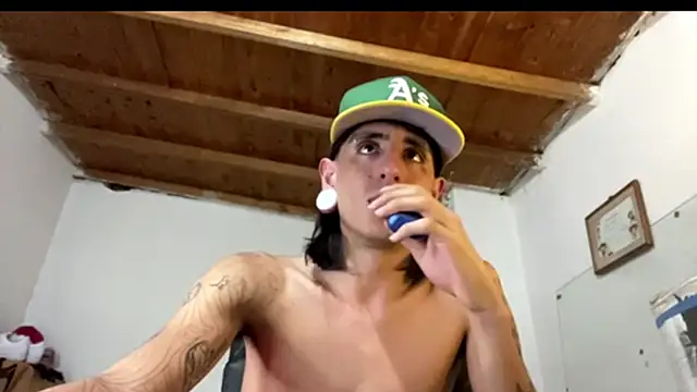 Matthew Dixonn online show from January 28, 5:54 am