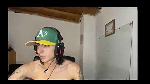 Matthew Dixonn online show from February 4, 12:19 am