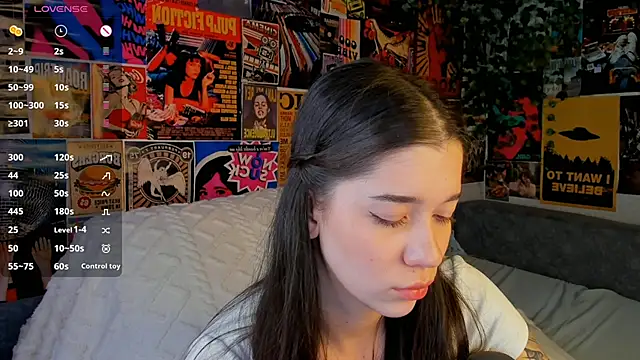 Butterflys1268 online show from March 1, 11:47 pm