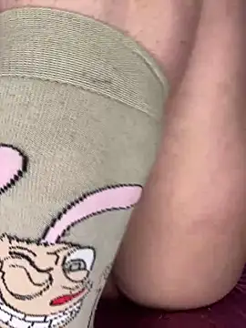 Mae Henao9 online show from February 1, 9:00 am