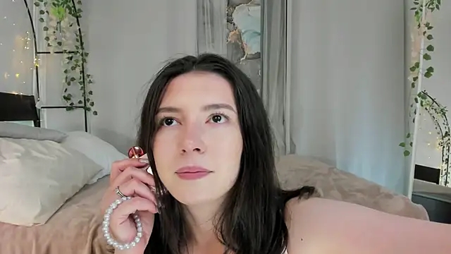 Julietta Romanis online show from July 14, 12:46 am