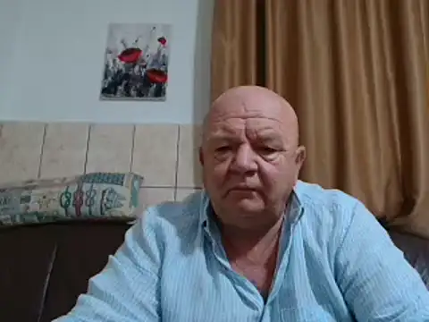 Snapshot of fullballs6 chatting on December 9, 2:56 am fullballs6 online show from December 9, 2:56 am