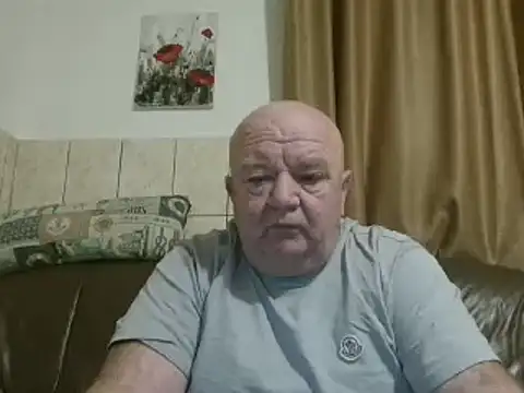 Snapshot of fullballs6 chatting on January 23, 11:47 pm fullballs6 online show from January 23, 11:47 pm