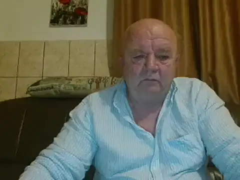 Snapshot of fullballs6 chatting on February 24, 3:02 am fullballs6 online show from February 24, 3:02 am