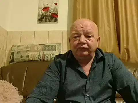 Snapshot of fullballs6 chatting on March 21, 3:12 am fullballs6 online show from March 21, 3:12 am