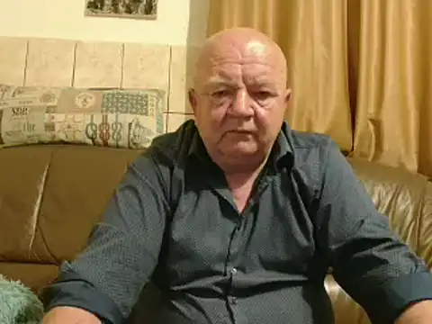 Snapshot of fullballs6 chatting on March 22, 3:20 am fullballs6 online show from March 22, 3:20 am