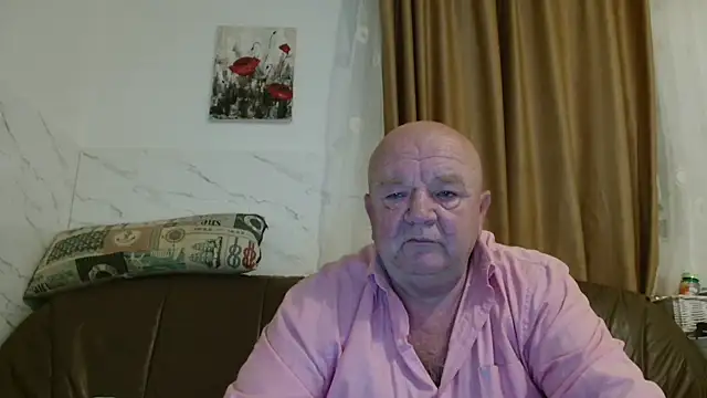 Snapshot of fullballs6 chatting on November 28, 3:09 am fullballs6 online show from November 28, 3:09 am