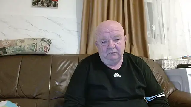 fullballs6 online show from February 26, 3:27 am