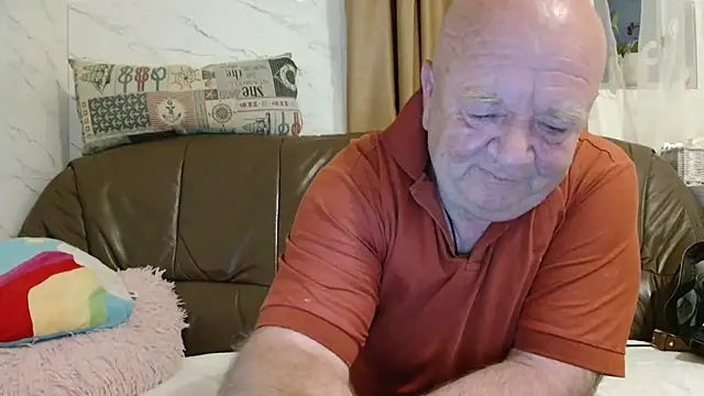 fullballs6 online show from May 6, 2:08 am