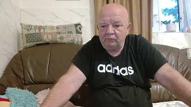 fullballs6 online show from May 13, 2:31 am