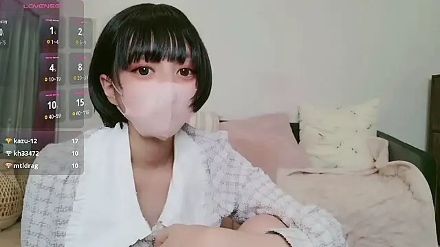 Snapshot of cohaku_329 chatting on January 8, 11:23 am cohaku 329 online show from January 8, 11:23 am