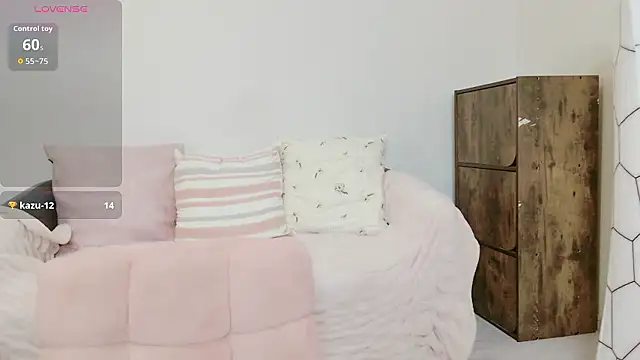 Snapshot of cohaku_329 chatting on March 1, 11:12 am cohaku 329 online show from March 1, 11:12 am