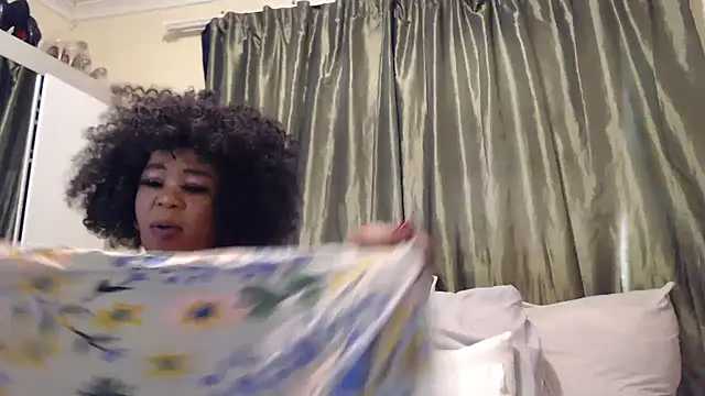 Foxybrownxx1 online show from September 29, 8:52 am