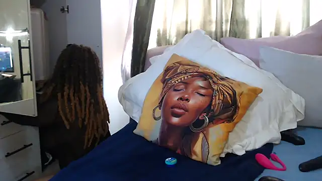 Foxybrownxx1 online show from November 22, 8:46 am