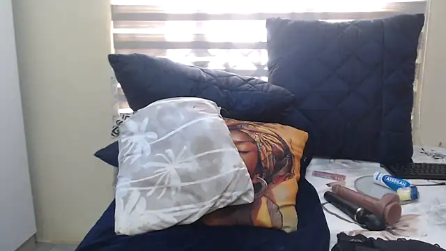 Foxybrownxx1 online show from May 13, 8:01 am