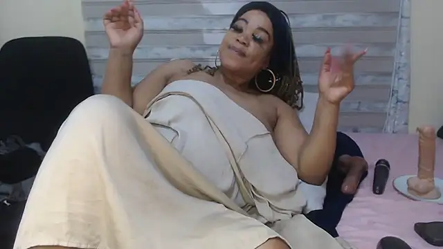 Foxybrownxx1 online show from June 16, 7:16 pm