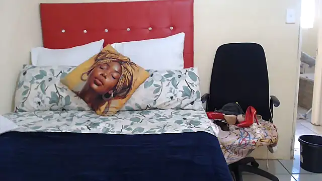 Foxybrownxx1 online show from July 31, 6:57 am