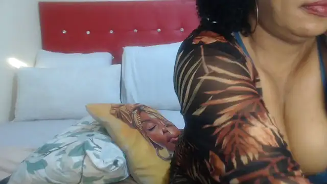 Foxybrownxx1 online show from August 2, 5:50 am