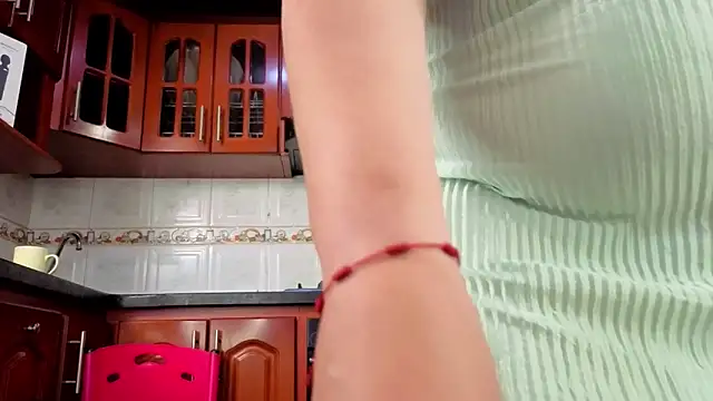 MirandaRossi online show from June 17, 12:29 pm