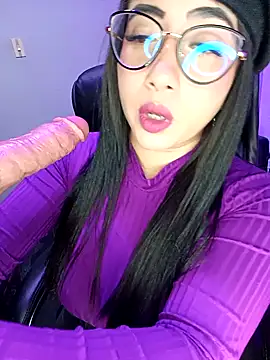 Snapshot of Sexy_cristall_ chatting on July 29, 7:34 pm Sexy cristall online show from July 29, 7:34 pm