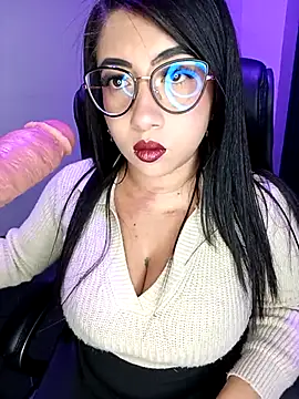 Snapshot of Sexy_cristall_ chatting on July 30, 5:45 pm Sexy cristall online show from July 30, 5:45 pm