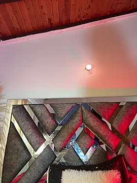 LylaLee111 online show from March 18, 12:58 pm