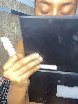 bunniestwosomee online show from July 15, 4:51 am