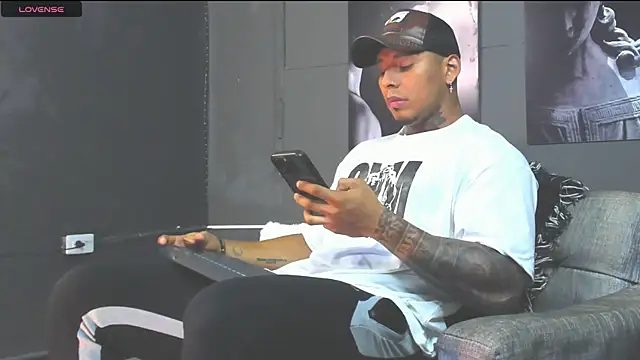 Snapshot of bradley_smith chatting on July 11, 8:00 pm bradley smith online show from July 11, 8:00 pm