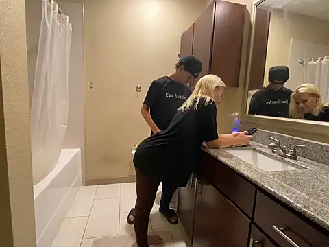 girlfriendmissy online show from December 28, 12:57 am