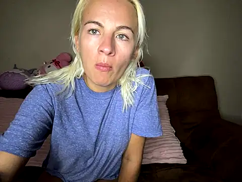 girlfriendmissy online show from October 11, 11:14 pm