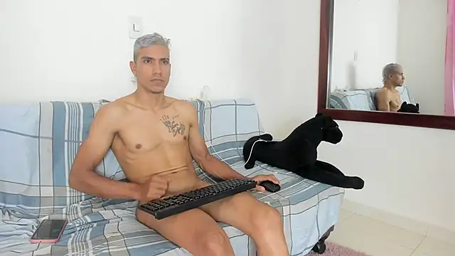 QuinnAndpuma1 online show from March 7, 5:51 am