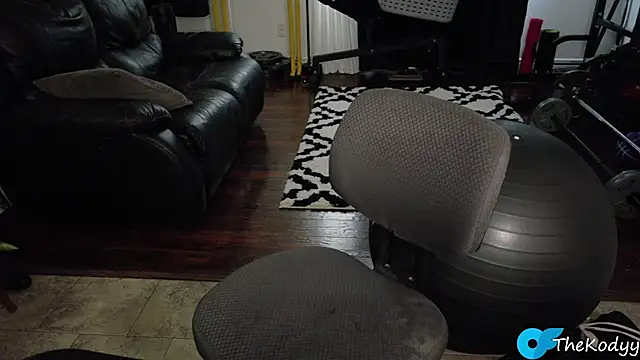 Snapshot of Thekodyy chatting on November 7, 1:11 pm Thekodyy online show from November 7, 1:11 pm