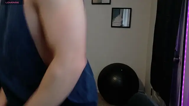 Snapshot of Thekodyy chatting on November 12, 2:06 pm Thekodyy online show from November 12, 2:06 pm