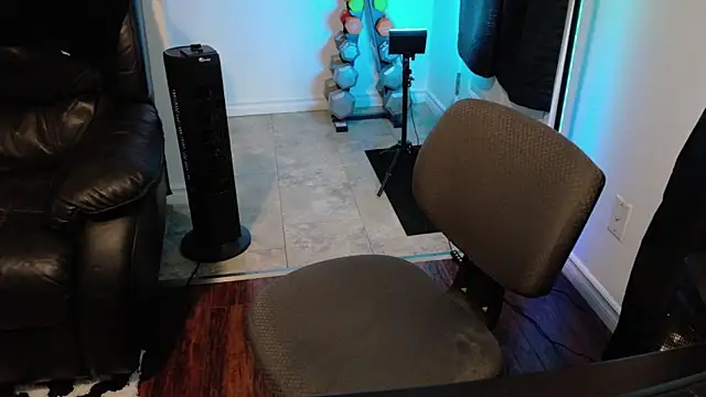 Snapshot of Thekodyy chatting on November 25, 1:44 pm Thekodyy online show from November 25, 1:44 pm