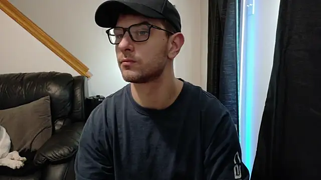 Snapshot of Thekodyy chatting on December 20, 1:40 pm Thekodyy online show from December 20, 1:40 pm