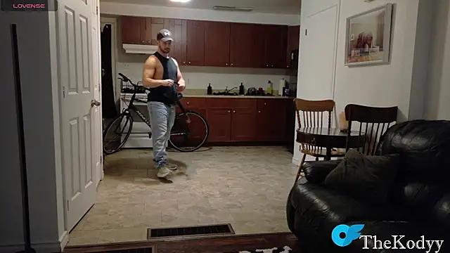 Snapshot of Thekodyy chatting on January 13, 10:31 am Thekodyy online show from January 13, 10:31 am