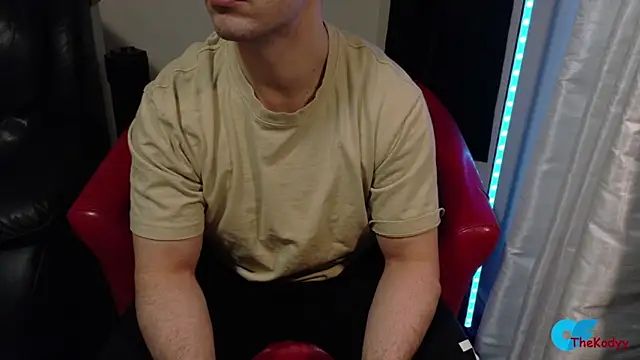 Snapshot of Thekodyy chatting on February 10, 2:04 am Thekodyy online show from February 10, 2:04 am