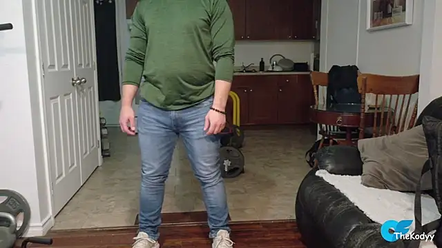 Snapshot of Thekodyy chatting on April 15, 7:58 pm Thekodyy online show from April 15, 7:58 pm