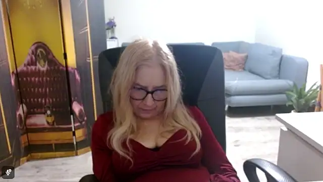 Snapshot of sofia_xkiss chatting on December 15, 2:54 pm sofia xkiss online show from December 15, 2:54 pm