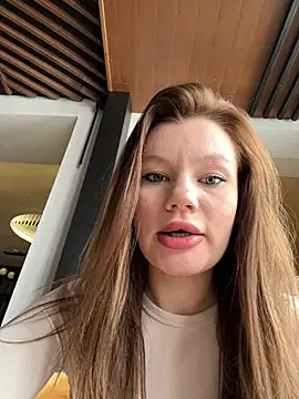 Snapshot of justmila chatting on December 31, 9:31 am justmila online show from December 31, 9:31 am